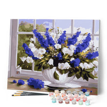 Charger l'image dans la galerie, Vase de fleurs bleues et blanches