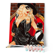 Charger l'image dans la galerie, Femme en Robe noire