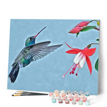 Charger l'image dans la galerie, peinture par numéros | Hibiscus en Vol vers les fleurs | animaux, fleurs, Intermédiaire, oiseaux | FiguredArt
