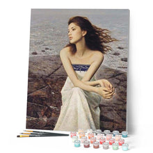 Charger l'image dans la galerie, peinture par numéros | Femme sur les Rochers à la Plage | intermédiaire, romantique | FiguredArt