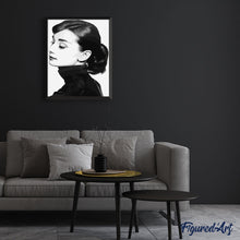 Charger l'image dans la galerie, peinture par numéros | Femme en Noir | facile, portrait | FiguredArt