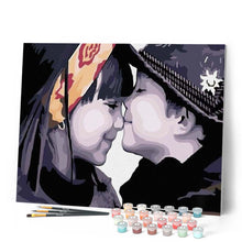 Charger l'image dans la galerie, peinture par numéros | Baiser complice | facile, romantique | FiguredArt