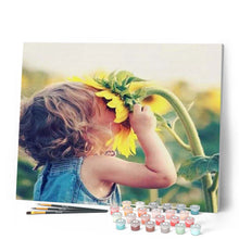 Charger l'image dans la galerie, peinture par numéros | Fillette et Tournesol | fleurs, intermédiaire | FiguredArt
