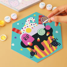 Charger l'image dans la galerie, Mini Série Peinture par Numéros - Hexagones (6 pièces) - Chat ensorcelant