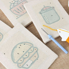 Charger l'image dans la galerie, Punch Needle Kit (4 pièces) avec cadres - Pause Snacks 1
