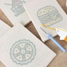Charger l'image dans la galerie, Punch Needle Kit (4 pièces) avec cadres - Douceurs &amp; Street Food