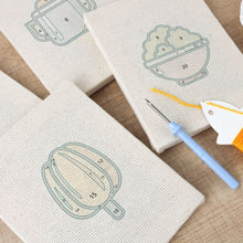 Charger l'image dans la galerie, Punch Needle Kit (4 pièces) avec cadres - Mini icônes de nourriture