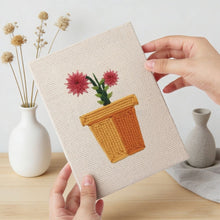 Charger l'image dans la galerie, Punch Needle Kit (4 pièces) avec cadres - Mini Pots Fleuris 1