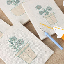 Charger l'image dans la galerie, Punch Needle Kit (4 pièces) avec cadres - Mini Pots Fleuris 2