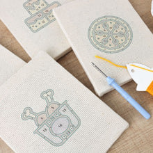 Charger l'image dans la galerie, Punch Needle Kit (4 pièces) avec cadres - Bouchées Savoureuses