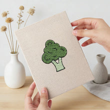 Charger l'image dans la galerie, Punch Needle Kit (4 pièces) avec cadres - Délices de Légumes