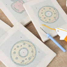 Charger l'image dans la galerie, Punch Needle Kit (4 pièces) avec cadres - Fruits &amp; Douceurs