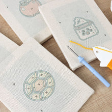 Charger l'image dans la galerie, Punch Needle Kit (4 pièces) avec cadres - Douceurs Petit-Déjeuner 1