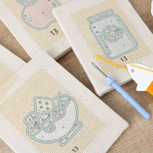 Charger l'image dans la galerie, Punch Needle Kit (4 pièces) avec cadres - Pause Déjeuner