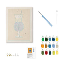 Charger l'image dans la galerie, Punch Needle Kit avec cadre - Cocktail 2