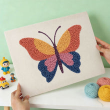 Charger l'image dans la galerie, Punch Needle Kit avec cadre - Papillon Orange
