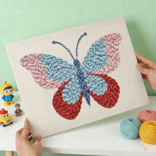 Charger l'image dans la galerie, Punch Needle Kit avec cadre - Ailes de Printemps
