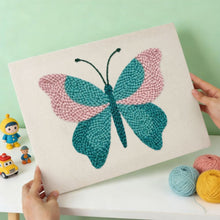 Charger l'image dans la galerie, Punch Needle Kit avec cadre - Papillon Azur