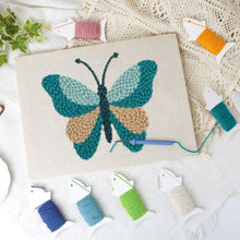 Charger l'image dans la galerie, Punch Needle Kit avec cadre - Couleurs en Vol