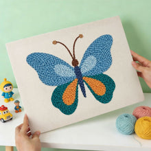 Charger l'image dans la galerie, Punch Needle Kit avec cadre - Papillon Bleu