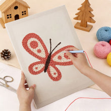 Charger l'image dans la galerie, Punch Needle Kit avec cadre - Papillon Rouge