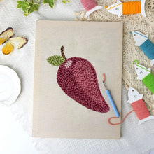 Charger l'image dans la galerie, Punch Needle Kit avec cadre - Prune Sucrée