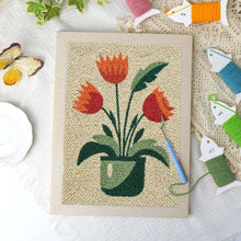 Charger l'image dans la galerie, Punch Needle Kit avec cadre - Tulipes en Fleurs