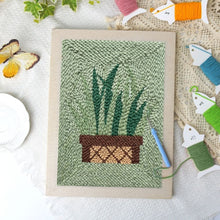 Charger l'image dans la galerie, Punch Needle Kit avec cadre - Sansevieria