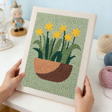 Charger l'image dans la galerie, Punch Needle Kit avec cadre - Jonquilles Ensoleillées