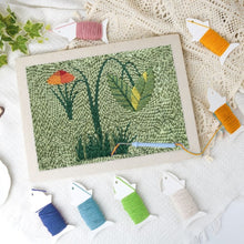 Charger l'image dans la galerie, Punch Needle Kit avec cadre - Prairie Sauvage