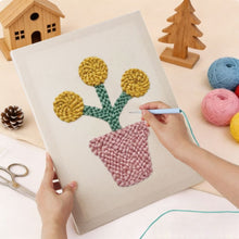 Charger l'image dans la galerie, Punch Needle Kit avec cadre - Main Verte