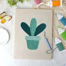 Charger l'image dans la galerie, Punch Needle Kit avec cadre - Succulente Souriante