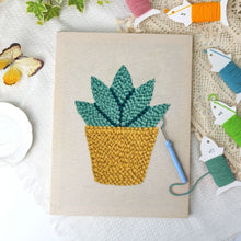Charger l'image dans la galerie, Punch Needle Kit avec cadre - Succulente Ensoleillée 1