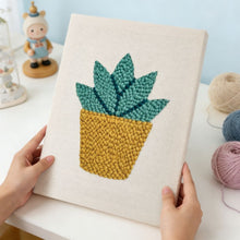 Charger l'image dans la galerie, Punch Needle Kit avec cadre - Succulente Ensoleillée 1