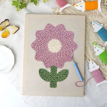 Charger l'image dans la galerie, Punch Needle Kit avec cadre - Fleur lilas