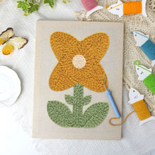 Charger l'image dans la galerie, Punch Needle Kit avec cadre - Fleur Ensoleillée