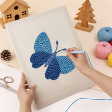 Charger l'image dans la galerie, Punch Needle Kit avec cadre - Papillon Rêve Bleu