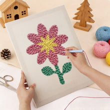 Charger l'image dans la galerie, Punch Needle Kit avec cadre - Pétales de Printemps