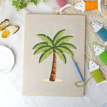 Charger l'image dans la galerie, Punch Needle Kit avec cadre - Paradis des Palmiers
