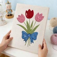 Charger l'image dans la galerie, Punch Needle Kit avec cadre - Bouquet de Tulipes