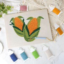 Charger l'image dans la galerie, Punch Needle Kit avec cadre - Maïs Doré