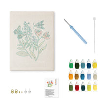 Charger l'image dans la galerie, Punch Needle Kit avec cadre - Papillon et Fleurs