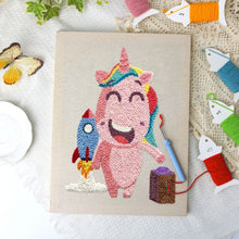 Charger l'image dans la galerie, Punch Needle Kit avec cadre - Aventure Licorne