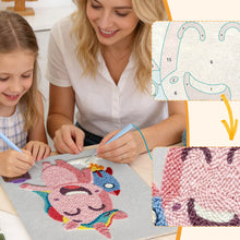 Charger l'image dans la galerie, Punch Needle Kit avec cadre - Aventure Licorne