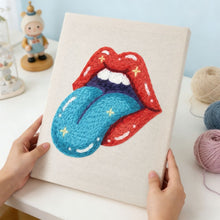 Charger l'image dans la galerie, Punch Needle Kit avec cadre - Baiser Cosmique