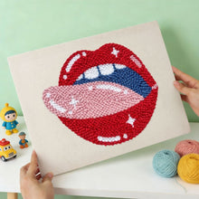Charger l'image dans la galerie, Punch Needle Kit avec cadre - Lèvres Pop Art