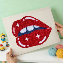 Charger l'image dans la galerie, Punch Needle Kit avec cadre - Lèvres Scintillantes