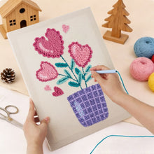 Charger l'image dans la galerie, Punch Needle Kit avec cadre - Fleurs du Cœur