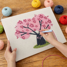 Charger l'image dans la galerie, Punch Needle Kit avec cadre - Cerisier avec Hiboux