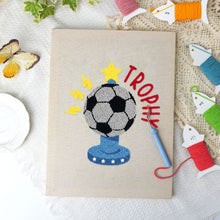 Charger l'image dans la galerie, Punch Needle Kit avec cadre - Trophée de Football